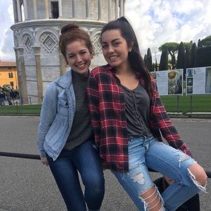 Meet your Posher, Alexis